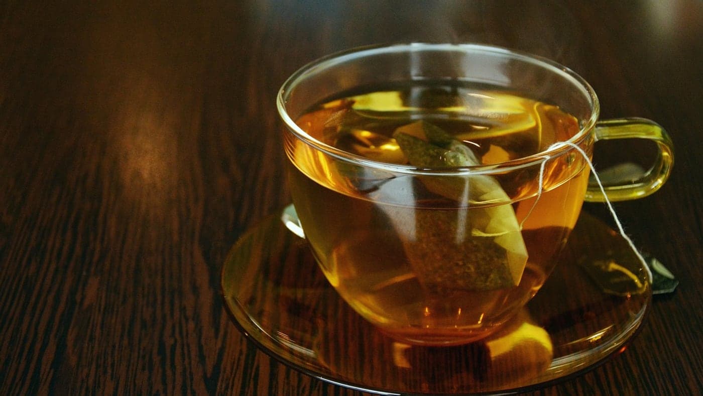 温かいお茶と一緒に休む日もトレーニングのうちです (Photo: congerdesign / Pixabay)